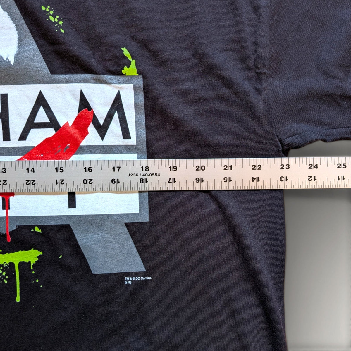 2011 Batman Arkham City "Graphitti" Promo shirt